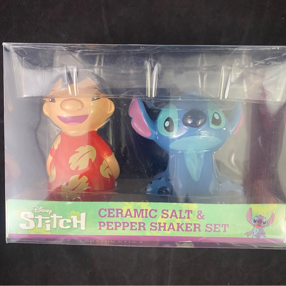 Disney Stitch and Lilo Salt & Pepper Shaker Set NIB - Picture 7 of 7